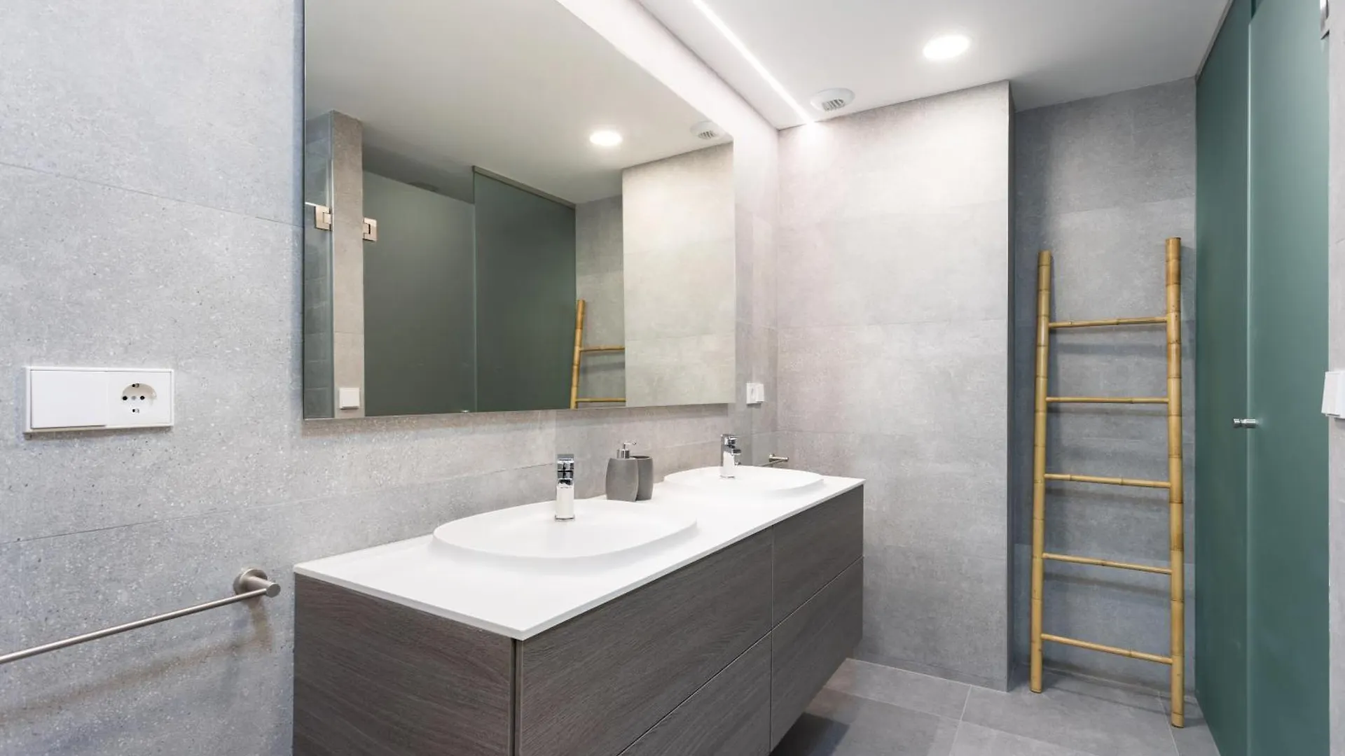 סנטה קרוז דה טנריף Home2Book Design & Spacious Apartment City Center 0*, סנטה קרוז דה טנריף